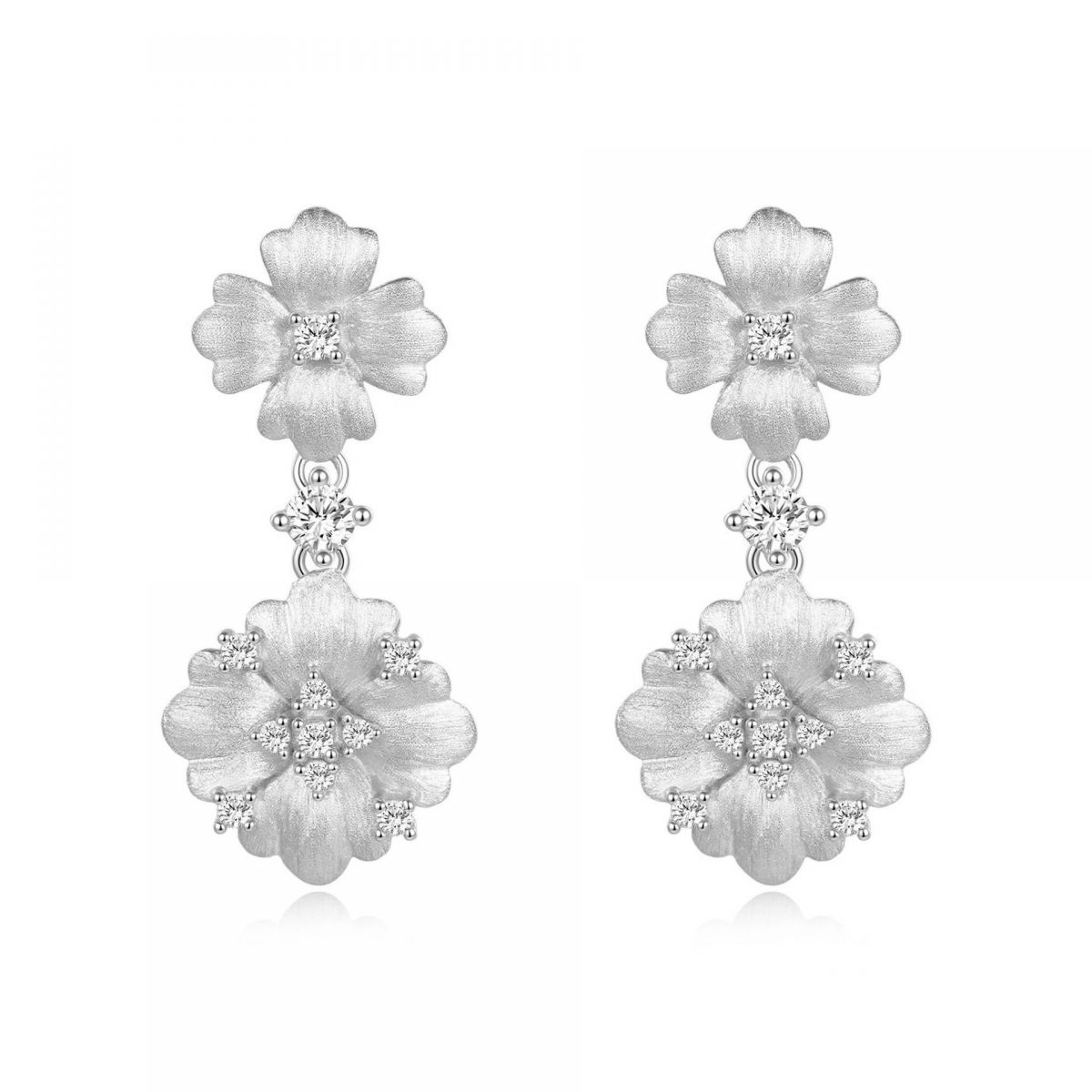 Daisy Flower Stud Earrings — main, SKU MC154